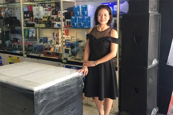 Trải nghiệm dịch vụ Khách Hàng tại cửa hàng máy tính Vinh Hoa