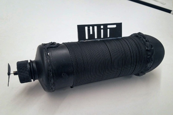 Các kỹ sư MIT sản xuất pin sợi linh hoạt dài nhất thế giới (140m)