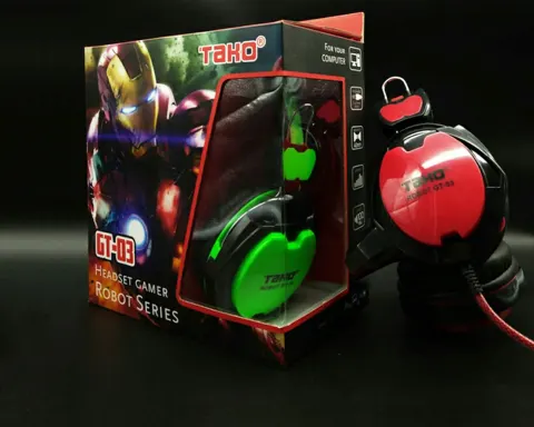 Tai nghe chụp tai 2 jack TAKO Robot GT-03 1