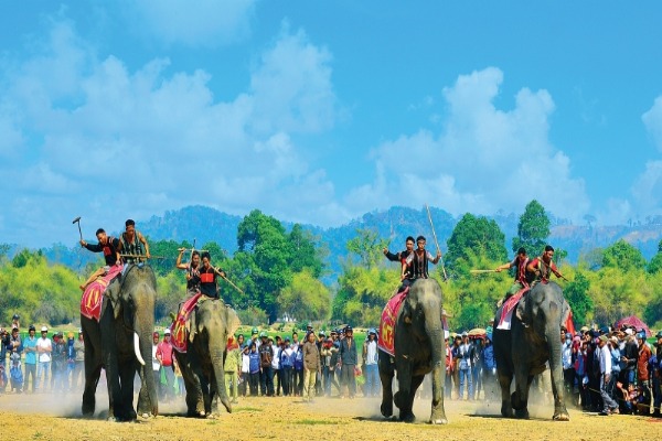 TÍCH ĐIỂM VÔ VÀN - VI VU ĐẠI NGÀN! CÙNG TAKO KHÁM PHÁ TÂY NGUYÊN HÙNG VĨ