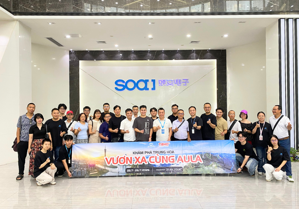 Ông Nguyễn Ngọc Hạnh cùng đoàn đại lý AULA Việt Nam được Ban lãnh đạo AULA đón tiếp nồng nhiệt tại Trung Quốc