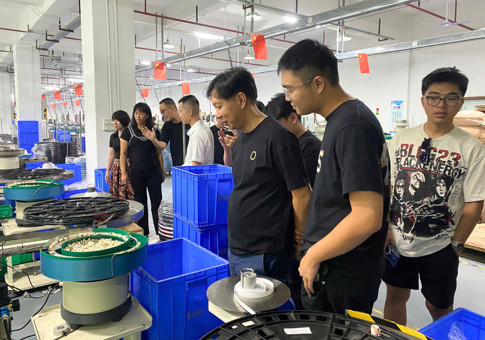 Khám phá quy trình lắp ráp và sản xuất các sản phẩm AULA